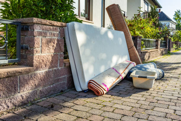 Best Garage Cleanout  in North Lindenhurst, NY